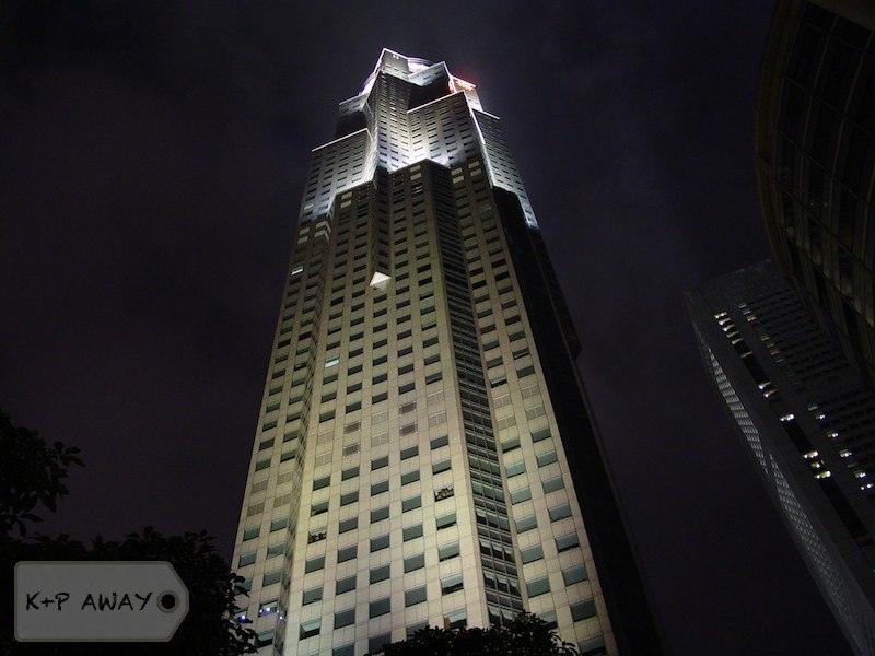 Skyscraper by night | Singapore | K+P AWAY